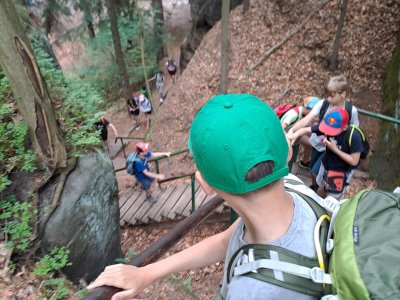 Stoupání od horolezeckého cintorínu.