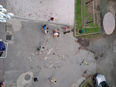 Párty před penzionem