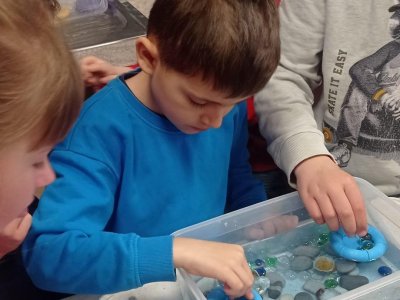 2. a 3. třída v IQ Landii na programu o vodě