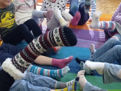 Ponožkový den na podporu lidí s autismem.