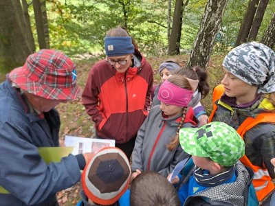 Výlet za historií Machnína s panem Zikmundem.
