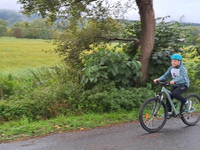 Trasa pro cyklisty byla dlouhá 2,7 km.