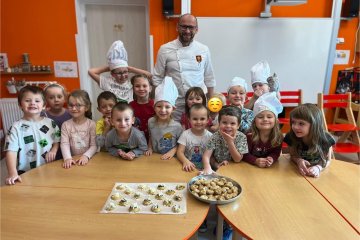 Pečení špaldových koláčků a zdravých sušenek se someliérem chleba panem Janíčkem